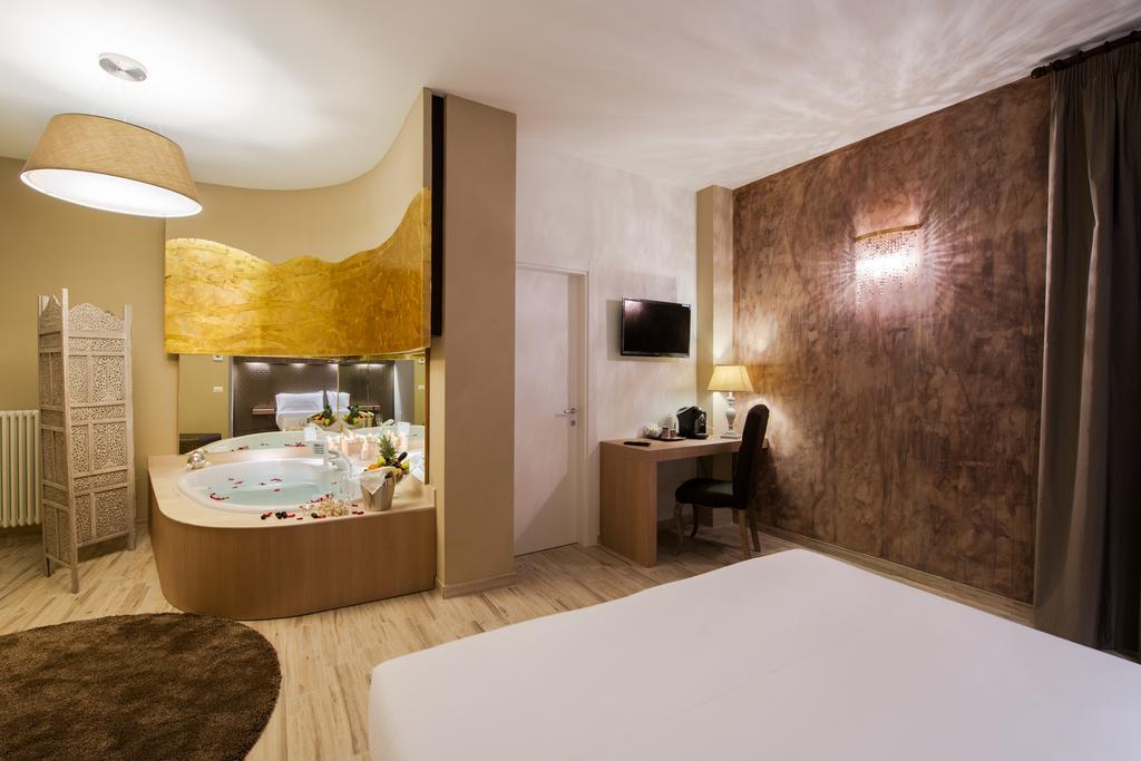 Le Dimore Del Re Trani Habitación foto